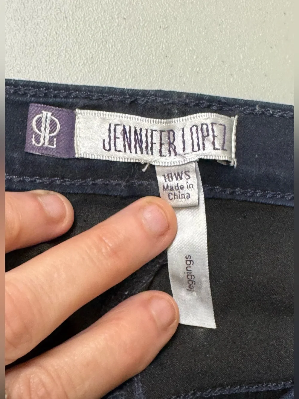 Jennifer Lopez Plus size Dark Navy Jegging Capris Cropped Pants w Back Pockets